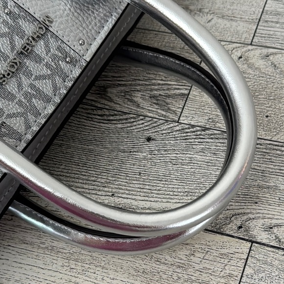 Michael Kors Avril Small Silver Satchel NWT - Picture 11 of 16